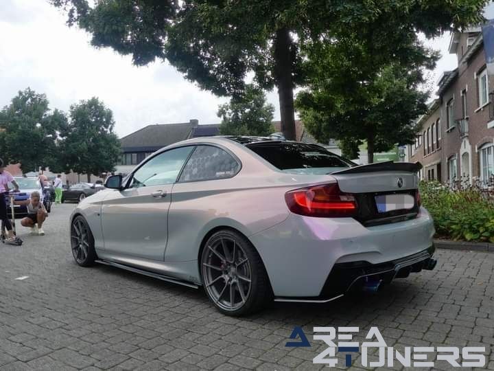 Custom Brews
Imagen del reportaje de la revista Tuning Area4tuners.es, de la concentración de coches Tuning del año 2024 en Bocholt, Bélgica.