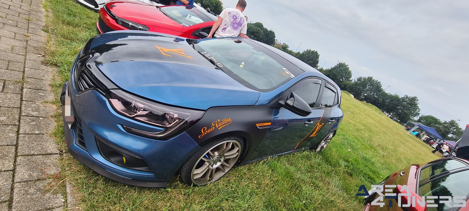 Magic Tuning Day 2024
Imagen del reportaje de la revista Tuning Area4tuners.es, de la concentración de coches Tuning del año 2024 en Herentals, Bélgica.