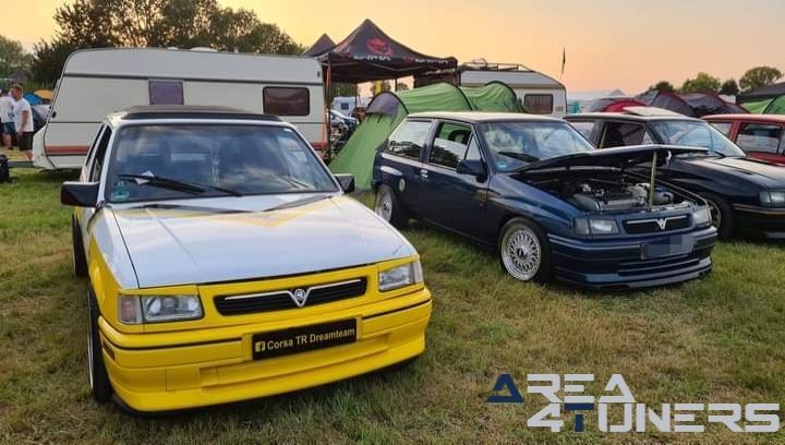 17 Semd Rockt Opeltreffen
Imagen del reportaje de la revista Tuning Area4tuners.es, de la concentración de coches Tuning del año 2024 en Semd, Alemania.