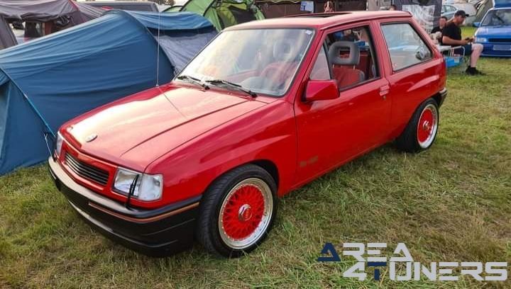 17 Semd Rockt Opeltreffen
Imagen del reportaje de la revista Tuning Area4tuners.es, de la concentración de coches Tuning del año 2024 en Semd, Alemania.