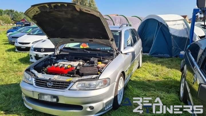 17 Semd Rockt Opeltreffen
Imagen del reportaje de la revista Tuning Area4tuners.es, de la concentración de coches Tuning del año 2024 en Semd, Alemania.