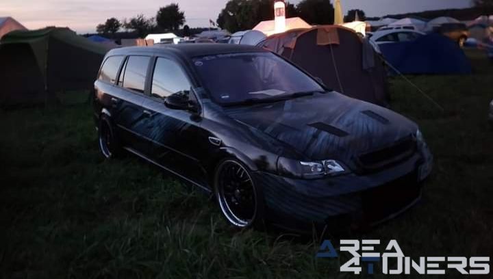 17 Semd Rockt Opeltreffen
Imagen del reportaje de la revista Tuning Area4tuners.es, de la concentración de coches Tuning del año 2024 en Semd, Alemania.