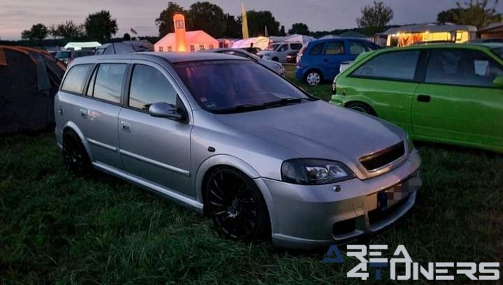 17 Semd Rockt Opeltreffen
Imagen del reportaje de la revista Tuning Area4tuners.es, de la concentración de coches Tuning del año 2024 en Semd, Alemania.