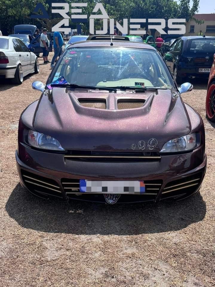 Meeting Des Full Liberty 66 Peur Autisme
Imagen del reportaje de la revista Tuning Area4tuners.es, de la concentración de coches Tuning del año 2024 en Villalongue, Francia.