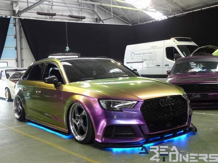 Tuning Car Meeting Landen
Imagen del reportaje de la revista Tuning Area4tuners.es, de la concentración de coches Tuning del año 2024 en Landen, Bélgica.