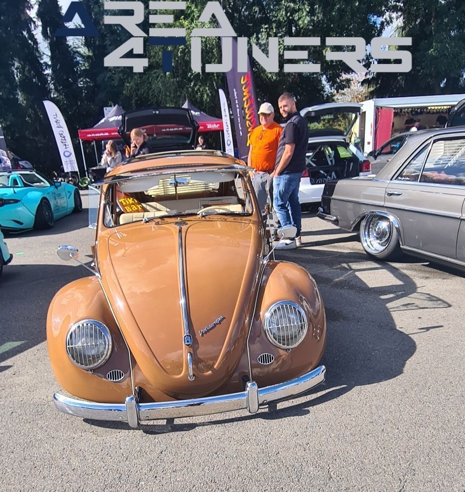 Black Storm Motor Show
Imagen del reportaje de la revista Tuning Area4tuners.es, de la concentración de coches Tuning del año 2024 en Bastoña, Bélgica.