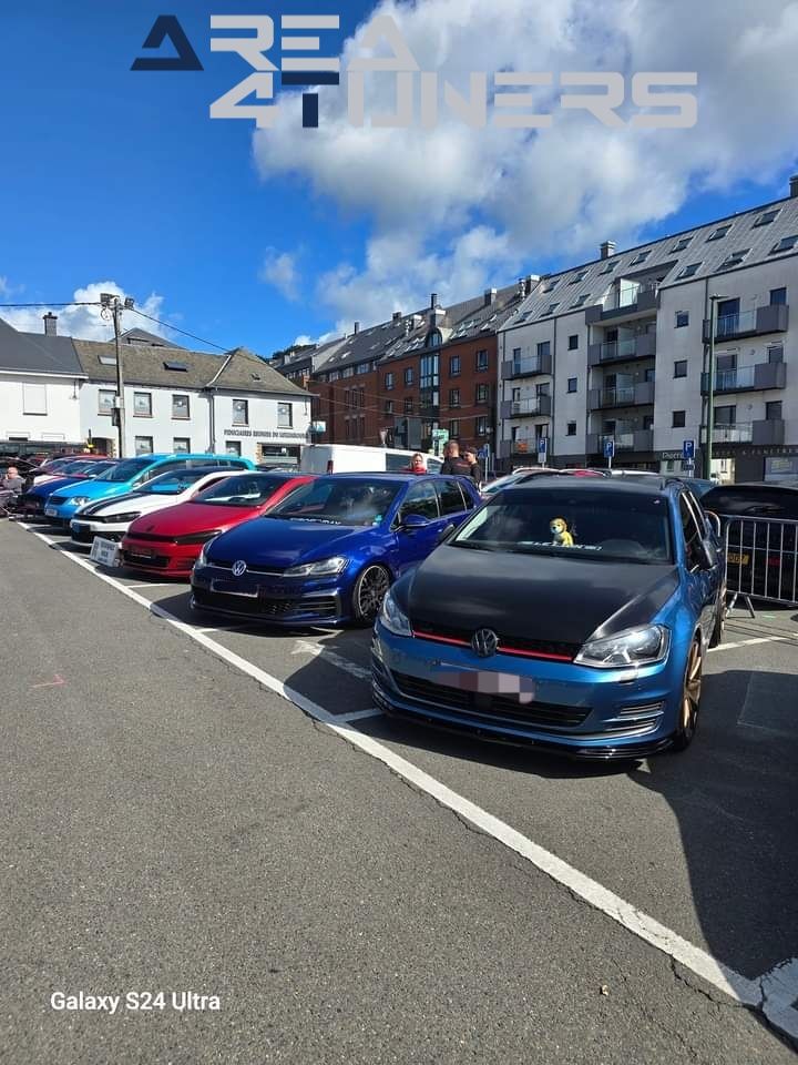 Black Storm Motor Show
Imagen del reportaje de la revista Tuning Area4tuners.es, de la concentración de coches Tuning del año 2024 en Bastoña, Bélgica.