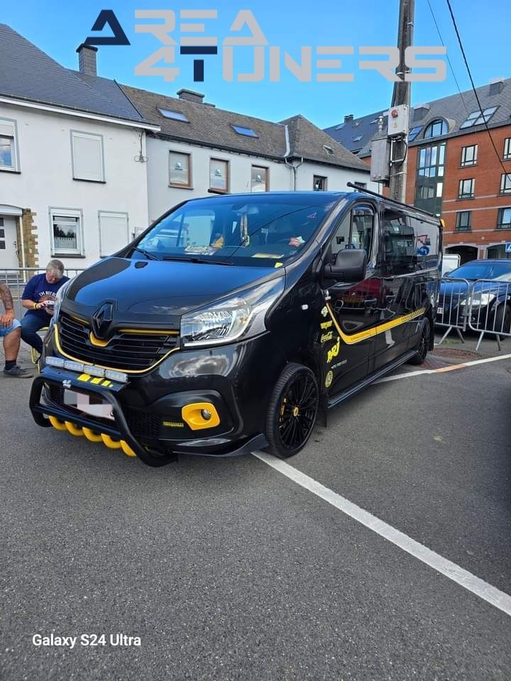 Black Storm Motor Show
Imagen del reportaje de la revista Tuning Area4tuners.es, de la concentración de coches Tuning del año 2024 en Bastoña, Bélgica.