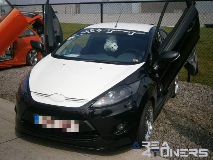 3eme Meeting Du Fnt
Imagen del reportaje de la revista Tuning Area4tuners.es, de la concentración de coches Tuning del año 2024 en Courcelles, Bélgica.