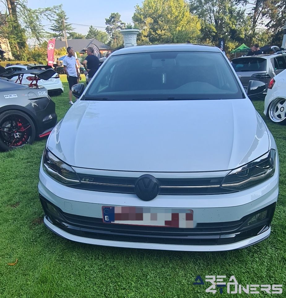 Castle Edition 2 Chateau Springuel
Imagen del reportaje de la revista Tuning Area4tuners.es, de la concentración de coches Tuning del año 2024 en Huy, Bélgica.