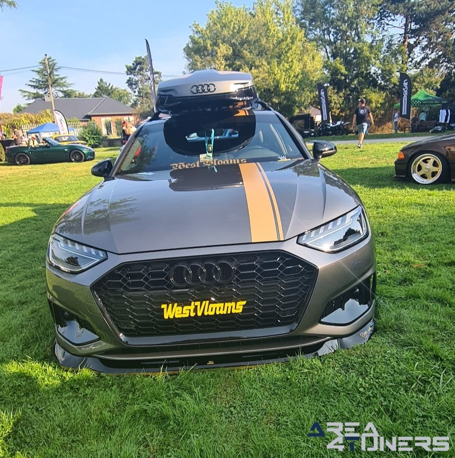 Castle Edition 2 Chateau Springuel
Imagen del reportaje de la revista Tuning Area4tuners.es, de la concentración de coches Tuning del año 2024 en Huy, Bélgica.