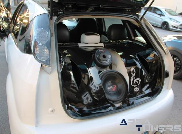 Raduno Motori Wonderland Bar
Imagen del reportaje de la revista Tuning Area4tuners.es, de la concentración de coches Tuning del año 2024 en Rosolina Rovino, Italia.