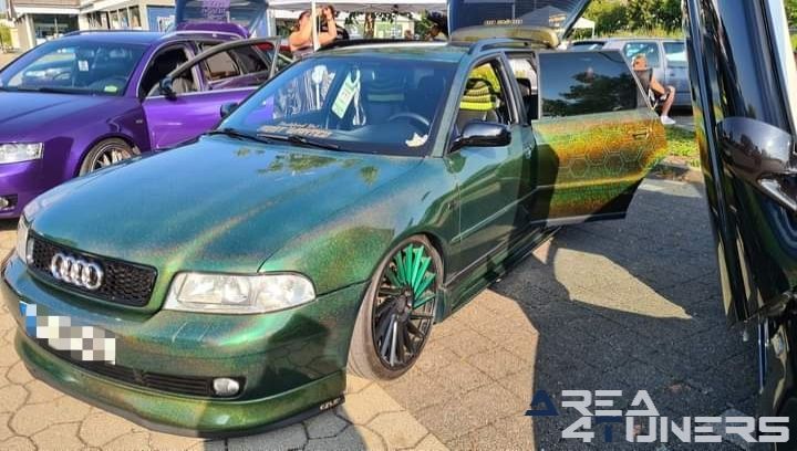 Seasons Final Car Meeting
Imagen del reportaje de la revista Tuning Area4tuners.es, de la concentración de coches Tuning del año 2024 en Langenau, Alemania.