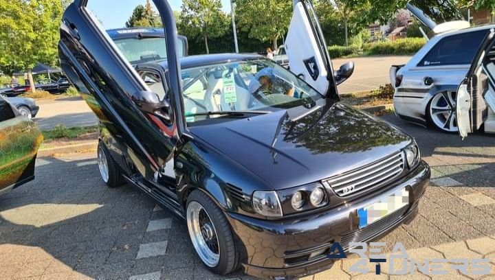 Seasons Final Car Meeting
Imagen del reportaje de la revista Tuning Area4tuners.es, de la concentración de coches Tuning del año 2024 en Langenau, Alemania.