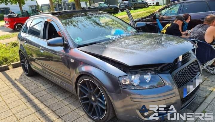 Seasons Final Car Meeting
Imagen del reportaje de la revista Tuning Area4tuners.es, de la concentración de coches Tuning del año 2024 en Langenau, Alemania.