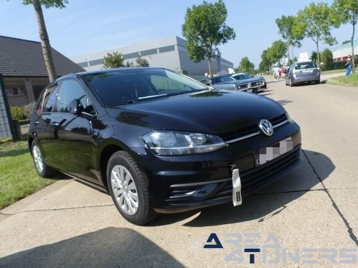 Fuerza Customs Car Event 3th Edition
Imagen del reportaje de la revista Tuning Area4tuners.es, de la concentración de coches Tuning del año 2024 en Heusden Zolder, Bélgica.