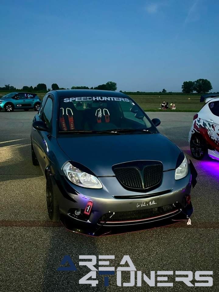 1 Raduno East Coast
Imagen del reportaje de la revista Tuning Area4tuners.es, de la concentración de coches Tuning del año 2024 en Jolanda Di Savoia, Ferrara, Italia.