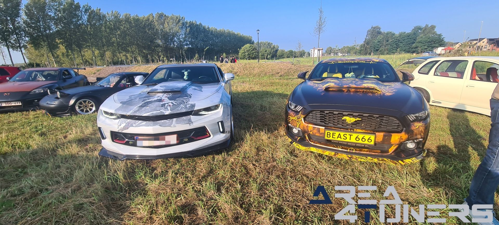 666 XCrew 1st Edition
Imagen del reportaje de la revista Tuning Area4tuners.es, de la concentración de coches Tuning del año 2024 en Moerbeke, Bélgica.