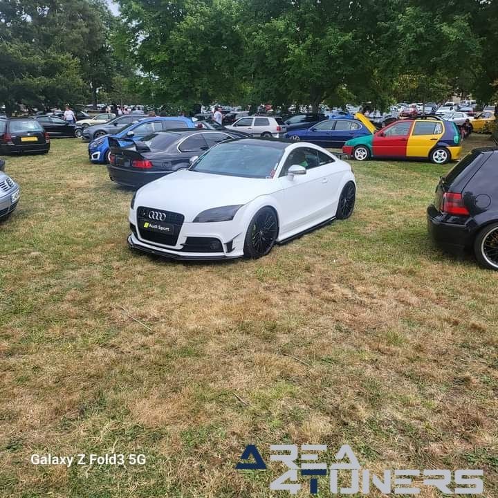 Risenation French 4 Chapter
Imagen del reportaje de la revista Tuning Area4tuners.es, de la concentración de coches Tuning del año 2024 en Baugy, Francia.