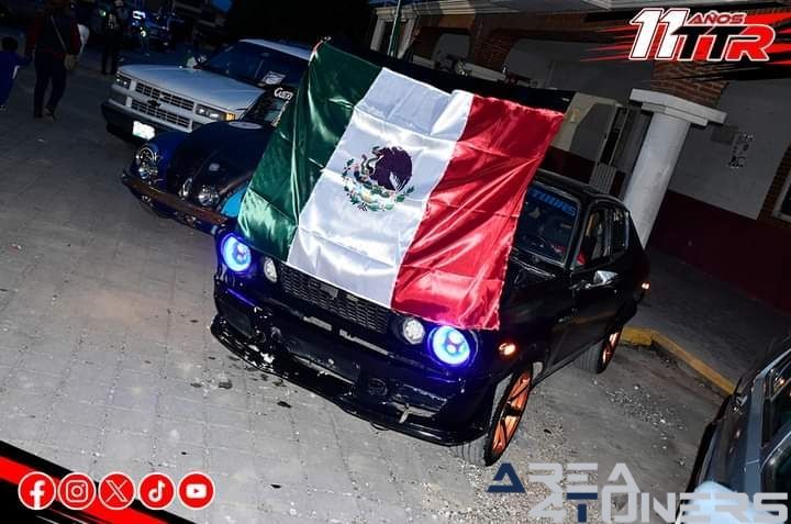 Exhibición Coches Tardeada Mexicana
Imagen del reportaje de la revista Tuning Area4tuners.es, de la concentración de coches Tuning del año 2024 en San Hipóleto, Puebla, México.