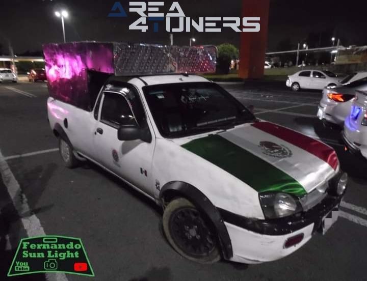 Original Volumen
Imagen del reportaje de la revista Tuning Area4tuners.es, de la concentración de coches Tuning del año 2024 en Atizapan, México.
