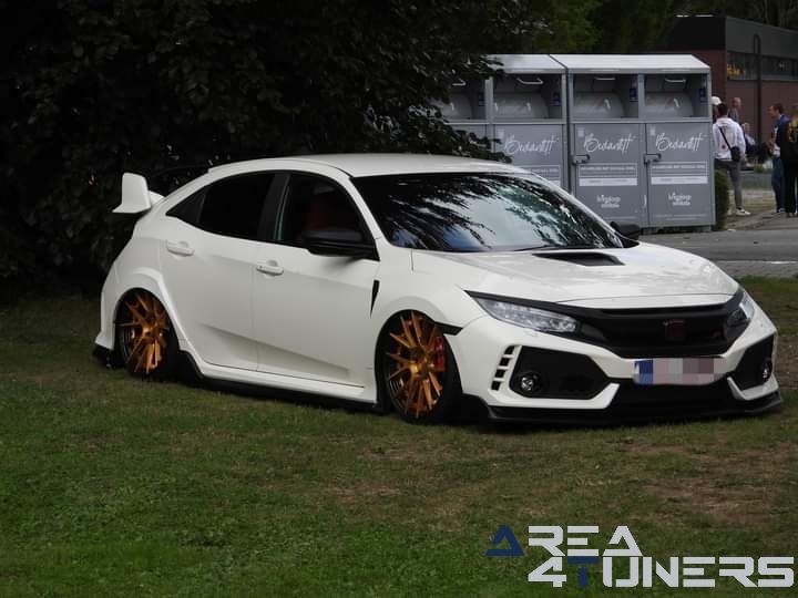 Casual Sunday 2024
Imagen del reportaje de la revista Tuning Area4tuners.es, de la concentración de coches Tuning del año 2024 en Wevelgem, Bélgica.