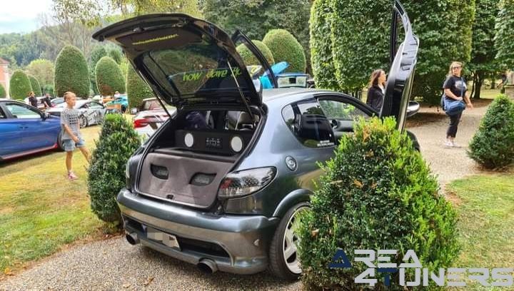 Legends
Imagen del reportaje de la revista Tuning Area4tuners.es, de la concentración de coches Tuning del año 2024 en Schloss Assumdtadt, Alemania.