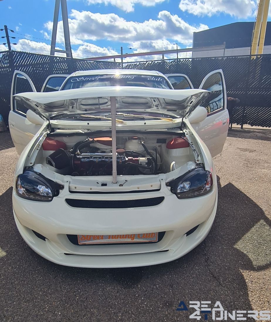 Nosferatu Aratrum Tuning Day
Imagen del reportaje de la revista Tuning Area4tuners.es, de la concentración de coches Tuning del año 2024 en Balen, Bélgica.