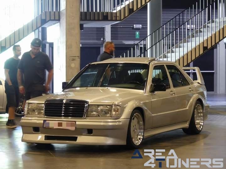 De Warmste Truckrun Part 2
Imagen del reportaje de la revista Tuning Area4tuners.es, de la concentración de coches Tuning del año 2024 en Genk, Bélgica.