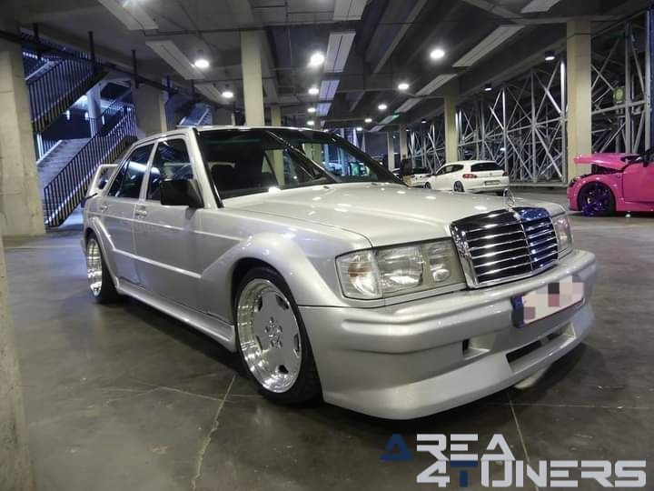 De Warmste Truckrun Part 2
Imagen del reportaje de la revista Tuning Area4tuners.es, de la concentración de coches Tuning del año 2024 en Genk, Bélgica.