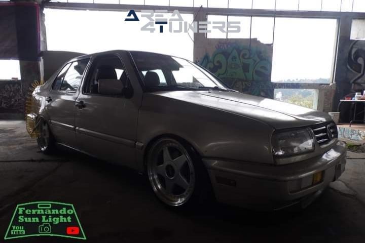 Exclusive And Private 2.0 Turbo
Imagen del reportaje de la revista Tuning Area4tuners.es, de la concentración de coches Tuning del año 2024 en Nicolás Romero, México.