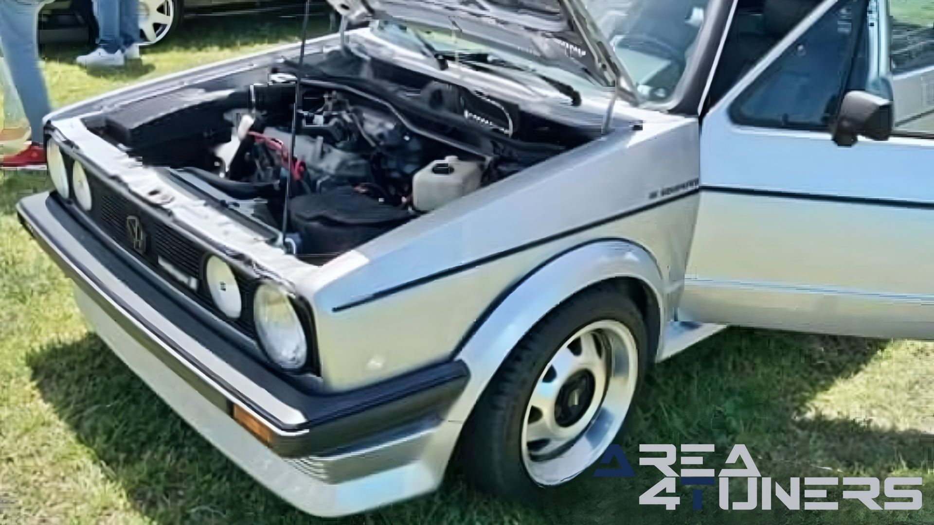 Reportaje de Qrowagen Show 1.0 Reportaje de la revista de coches Tuning Area4tuners sobre la concentración Qrowagen Show 1.0, realizada en el año 2024 en Querétaro, México