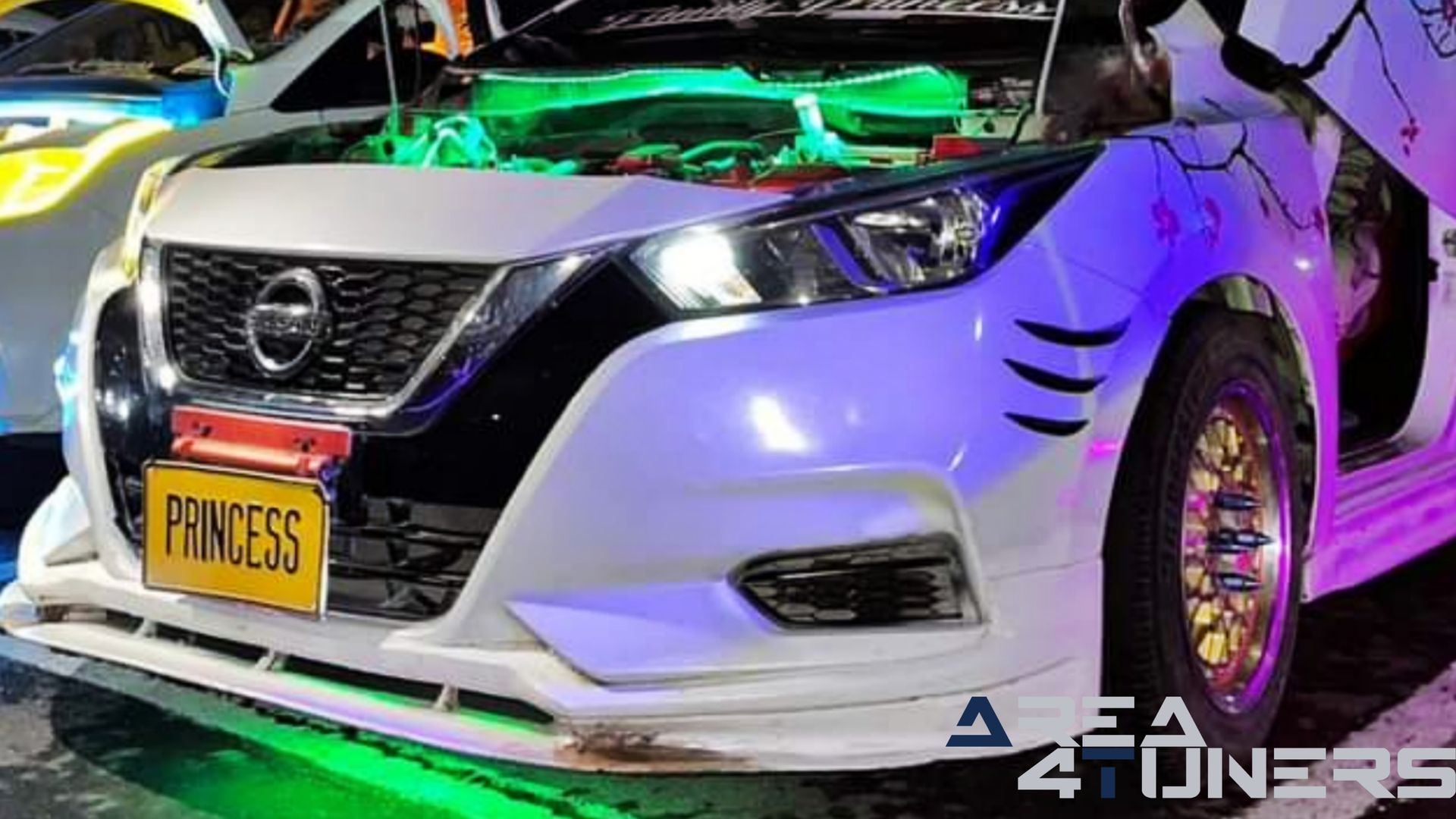 Reportaje de Sureños Fest 2.0 Reportaje de la revista de coches Tuning Area4tuners sobre la concentración Sureños Fest 2.0, realizada en el año 2024 en México D.F.