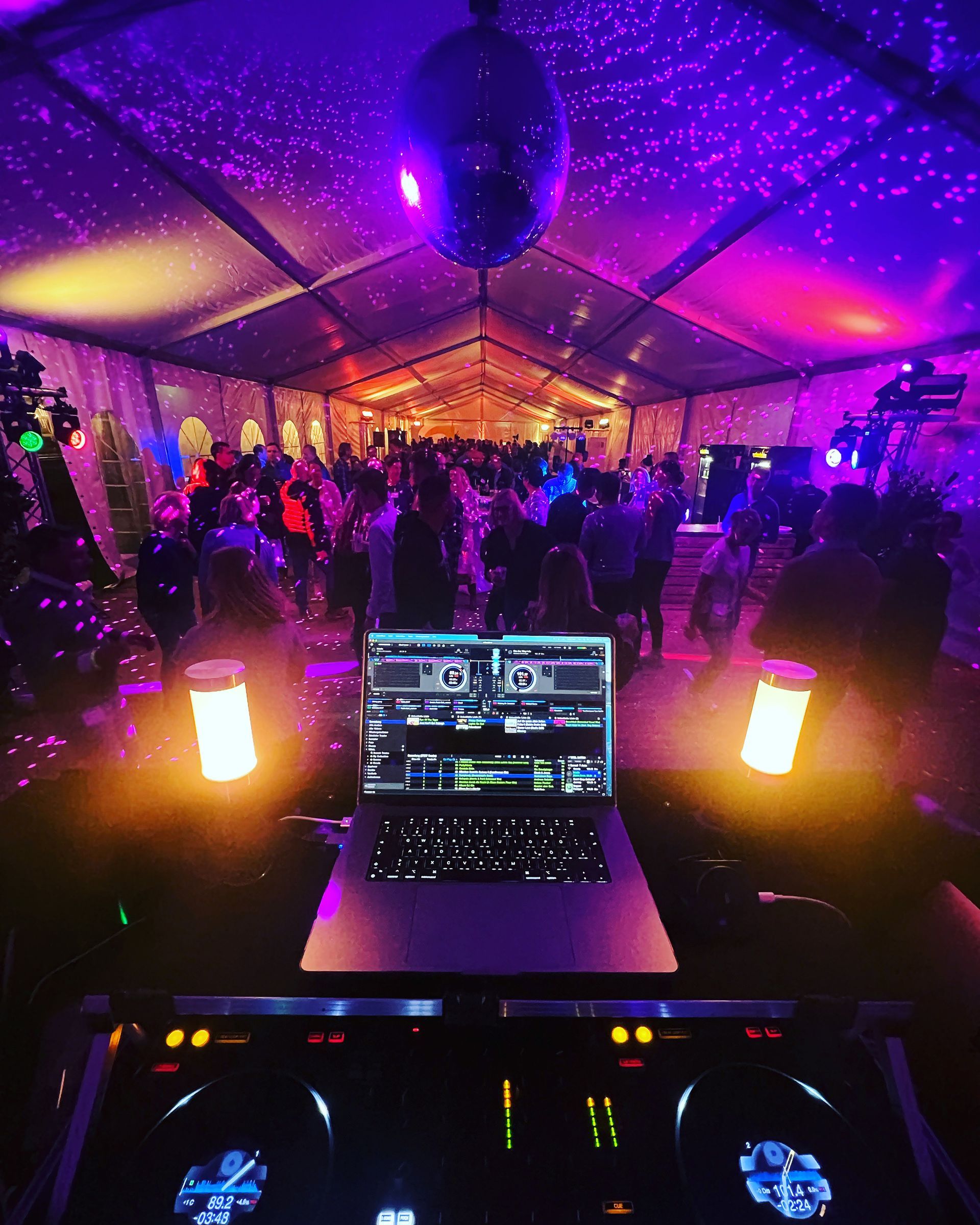 Betriebsfest im Zelt