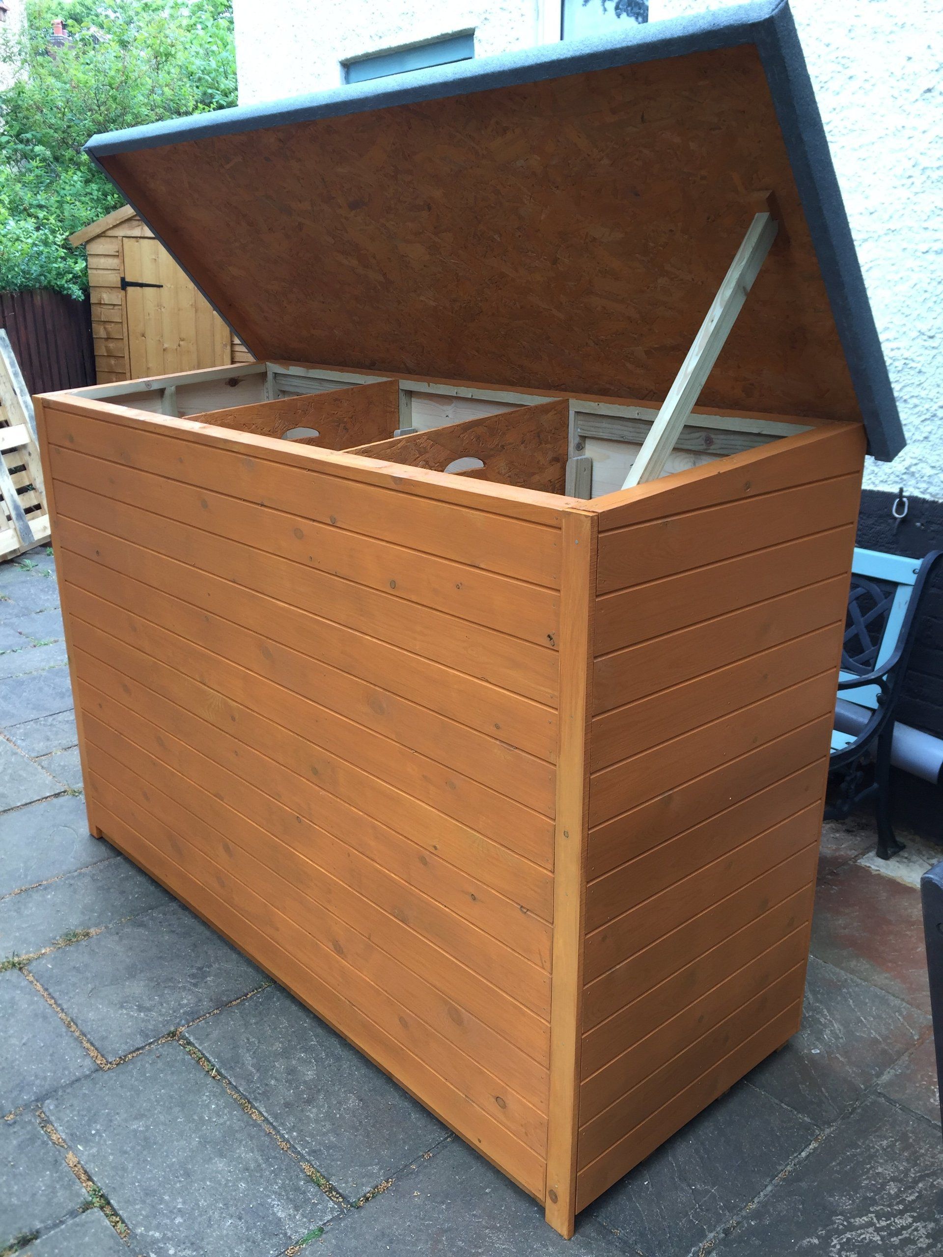 Tall outdoor storage box