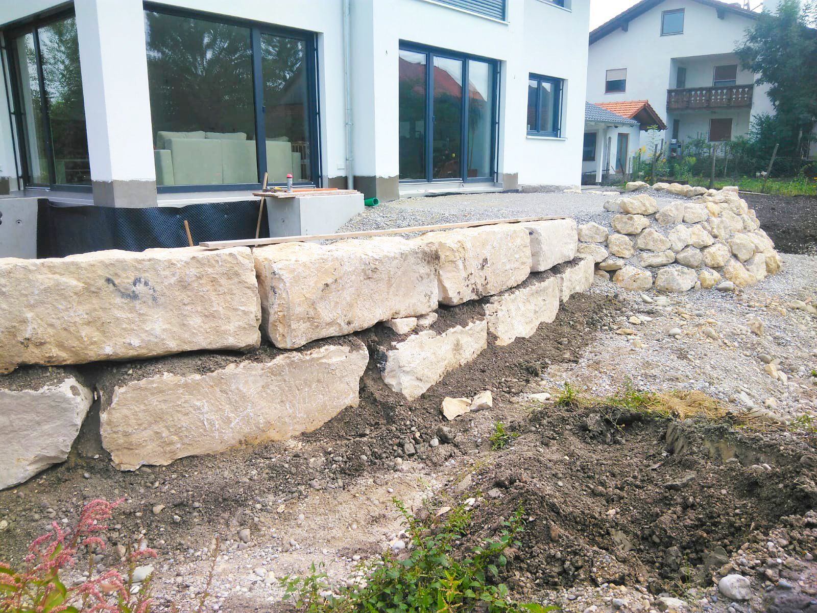 Natursteinmauer bzw. Stürzwand aus Naturstein von Westenrieder