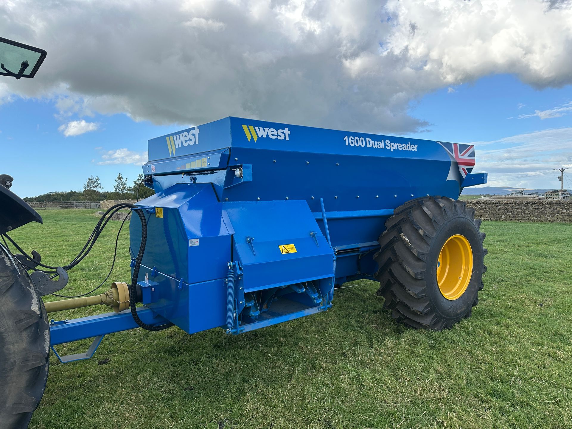 West 1600 Dual Spreader, West Spreader, Side Discharge, Dual Spreader, Muck Spreader, Rear Discharge, BKT Tyres, Hydraulic Hoses, Refurbished, New, Used Machinery, Parkers Trading, Parker, Manure Spreader, Barrel