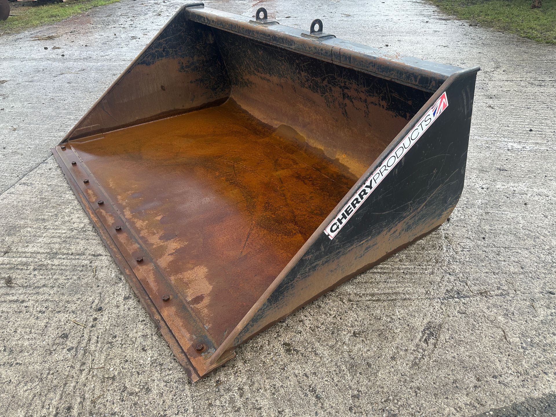 Cherry Products Bucket, JCB Compact, Brackets, 2 cube, Cat Telehandler Bucket, 8ft, Toothed, Earth Bucket, Rock Bucket, Manitou, JCB, CAT, Merlo, Kramer, Teleporter, JCB 3CX, Backhoe, Fermec, Massey Ferguson, Very strong bucket