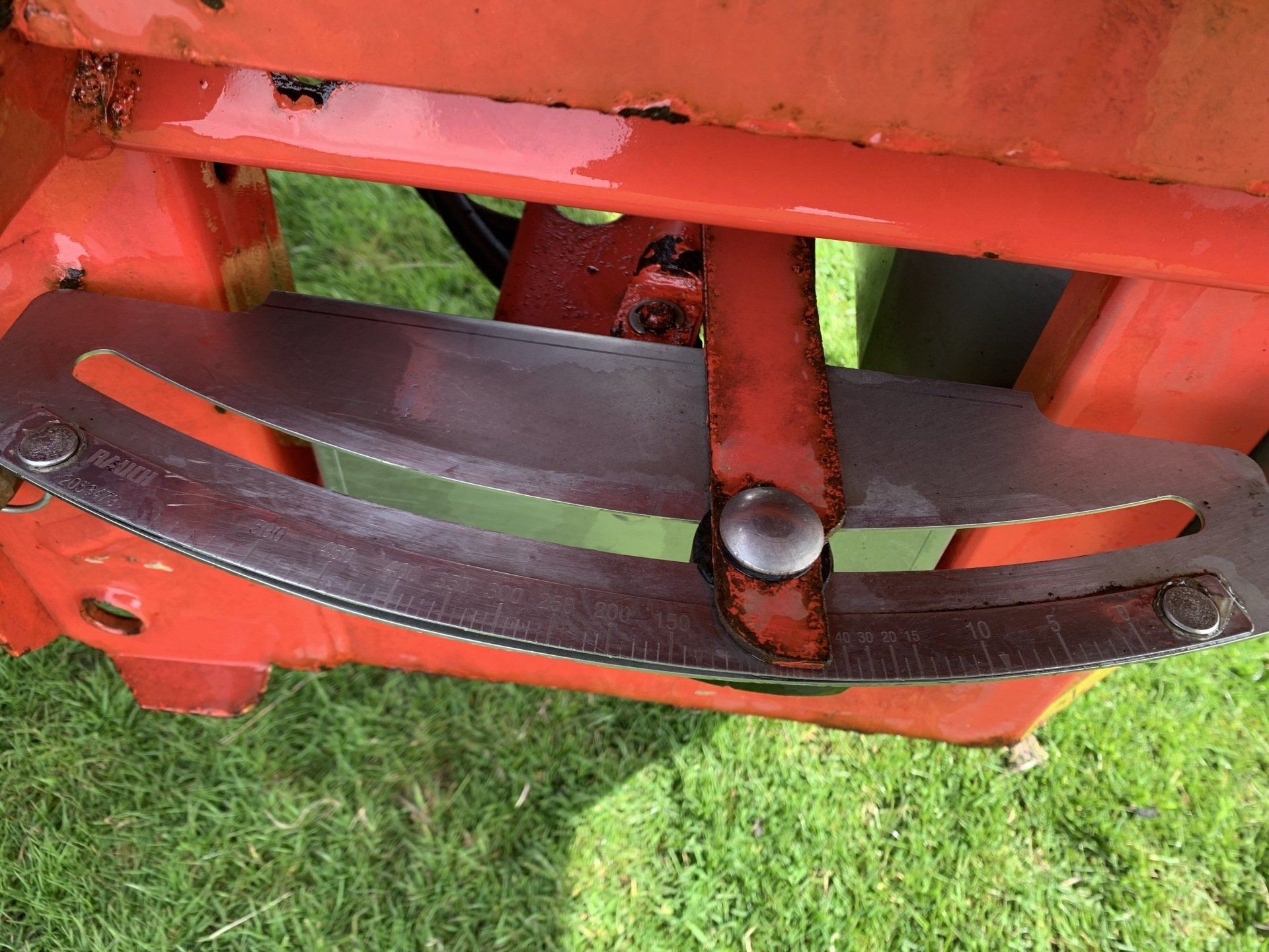 Kuhn Fertiliser Spreader for Sale, Till, Fert, Fertiliser, Twin Disc, MDS 935, PTO, 2 Bags, 1 Bag, Multi Disc Spreader, Sulky, Amazone, Kverneland, KRM,Tosside, Parkers Trading, Skipton, Settle, North Yorkshire, Machinery, Dealer, Trader, Spares, Repairs, Welding, Fabrications, Sheep, Cow, Land, Grass, Sward Slitter, Opico, Ritchie,