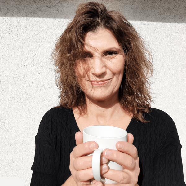 Ein Bild von Niritya Speicher-Wilhelm, Heilpraktikerin für Psychotherapie in Saarbrücken: Gestalt- und Gesprächstherapie, Reiki-Seminare und Meditation.