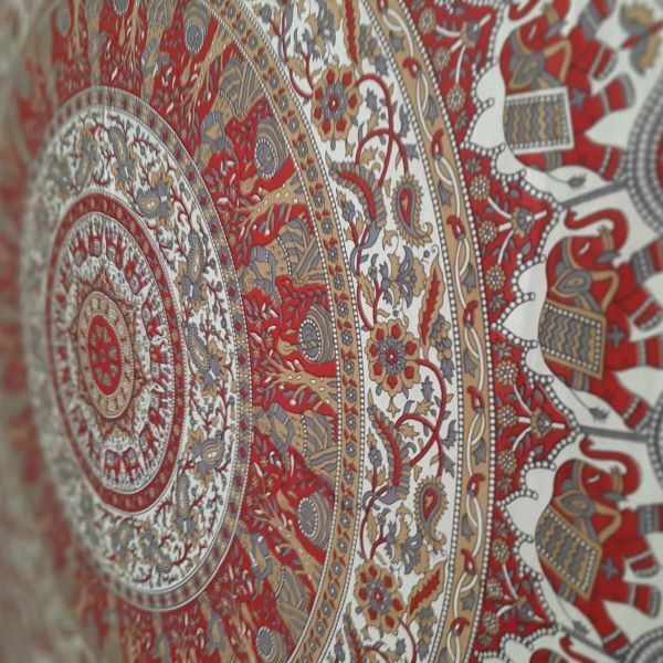 Der Wandbehang als Symbol für Spiritualität, Therapie, Meditations- und Reiki-Seminare.