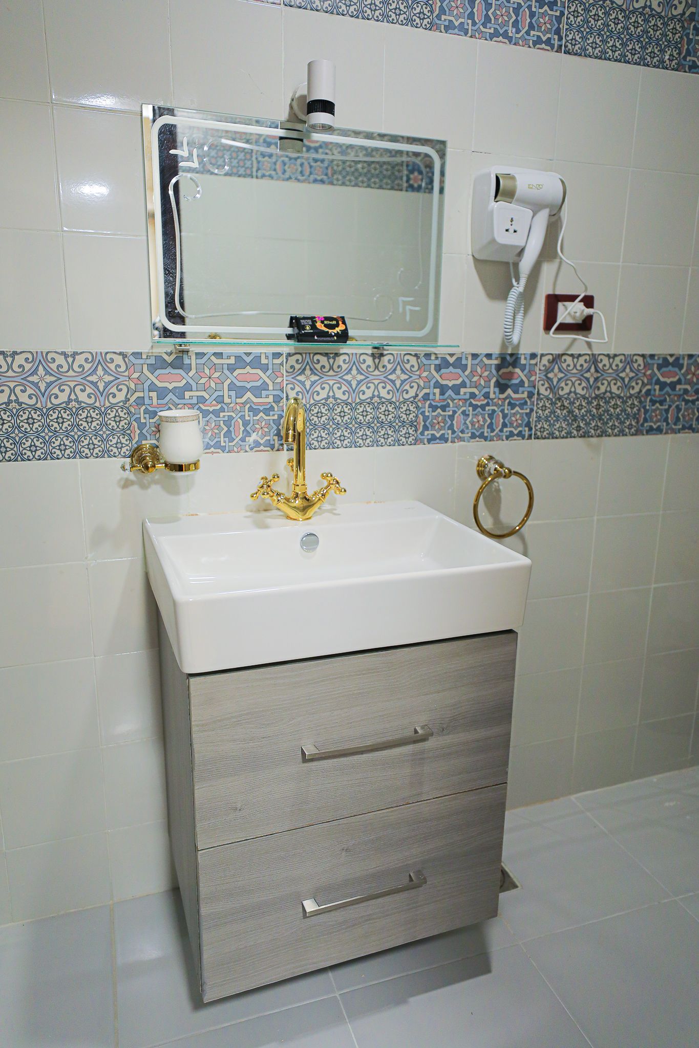 Dahabiya sur le Nil, voyage Égypte sur le Nil, croisières Deluxe Egypte, voyage Egypte pas cher, croisière Nil Egypte, voyage Egypte tout compris, agence de voyage Egypte, Agence de voyage Paris, Dahabiyat, Croisière sur le Nil en Dahabiya, visite Egypte, voyage en Egypte, séjour egypte all inclusive, nil view, Louxor, Assouan,