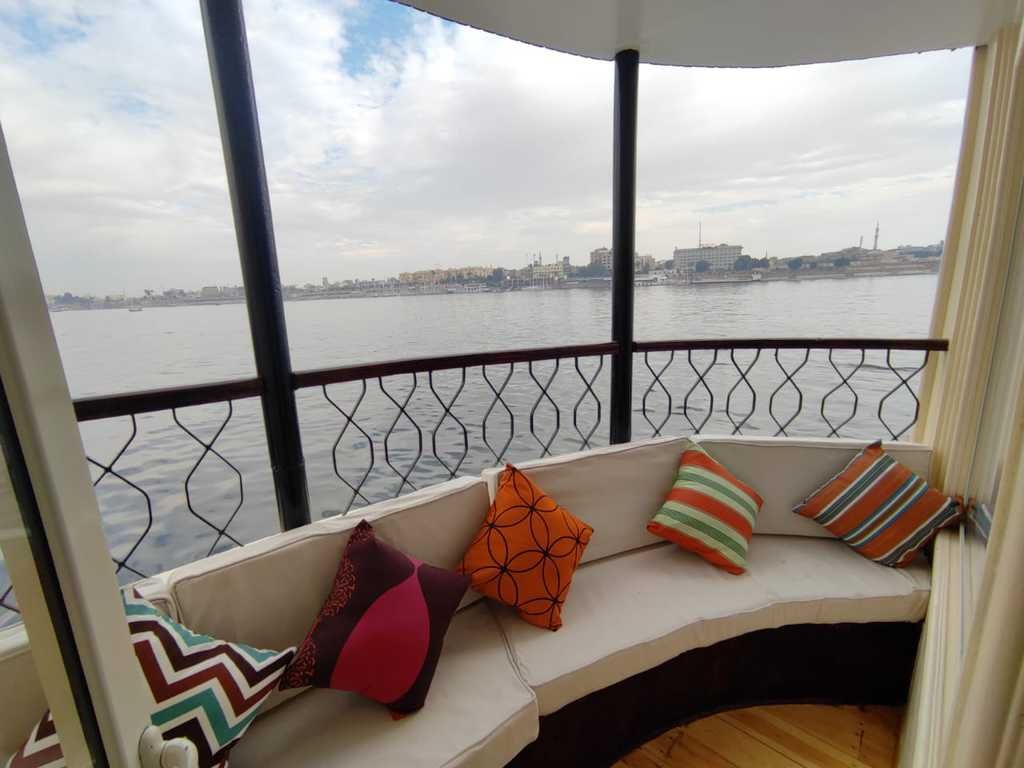 Dahabiya sur le Nil, voyage Égypte sur le Nil, croisières Deluxe Egypte, voyage Egypte pas cher, croisière Nil Egypte, voyage Egypte tout compris, agence de voyage Egypte, Agence de voyage Paris, Dahabiyat, Croisière sur le Nil en Dahabiya, visite Egypte, voyage en Egypte, séjour egypte all inclusive, nil view, Louxor, Assouan,