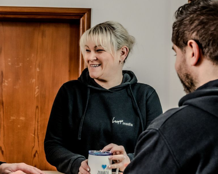 Melanie Hopp im Gespräch.