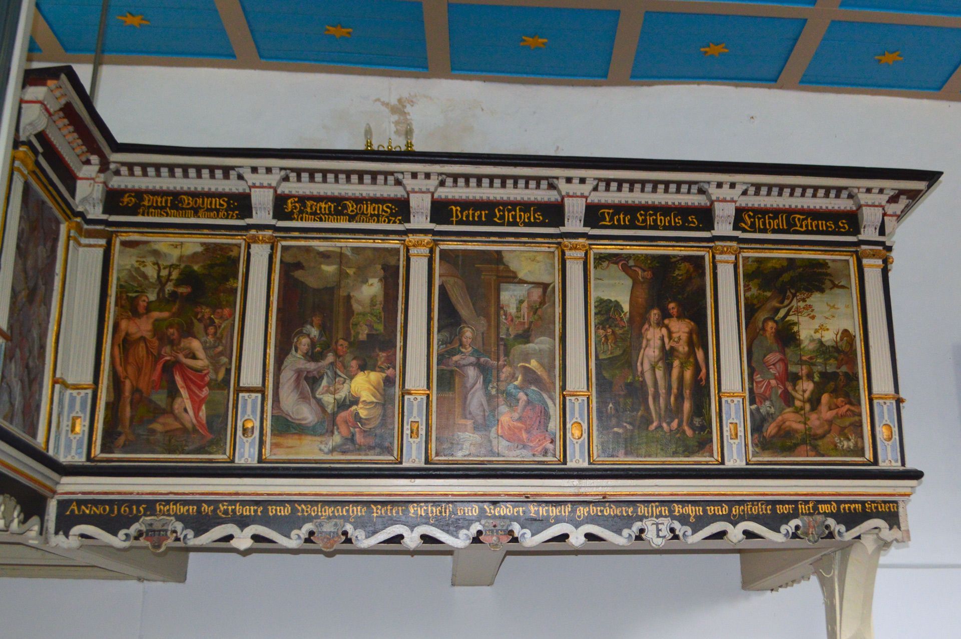 Das Bild zeigt Malereien an den Brüstungsfelder der Nordempore (1615), St. Martin, Vollerwiek.