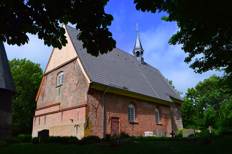 Link zu Seite St. Katharina!
Das Bild zeigt die Kirche St. Katharina in Katharinenheerd