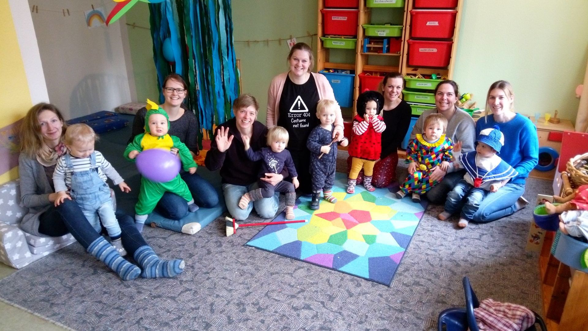 Link zur Seite Kindertagesstätten. Das Bild zeigt eine Eltern-Kind-Gruppe der Kinderstube Heverbund Link zur Seite Kindertagesstätten. Das Bild zeigt eine Eltern-Kind-Gruppe der Kinderstube Heverbund