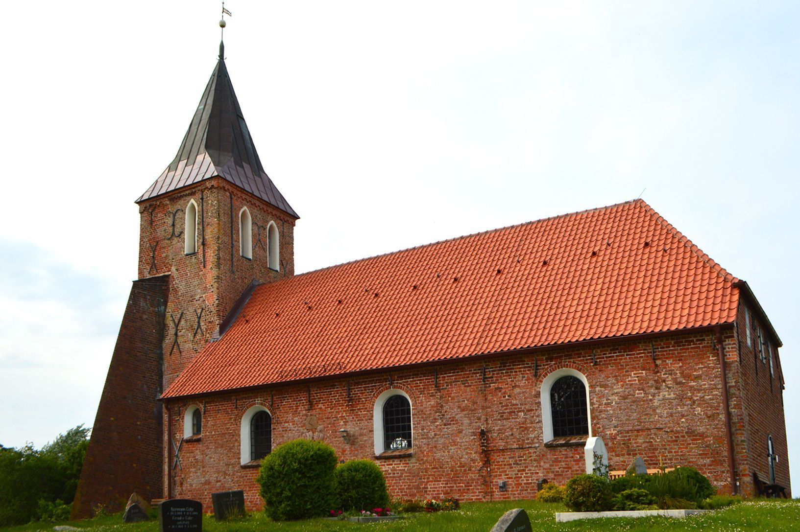 Das Bild zeigt Kirche St. Stephanus nach der Sanierung