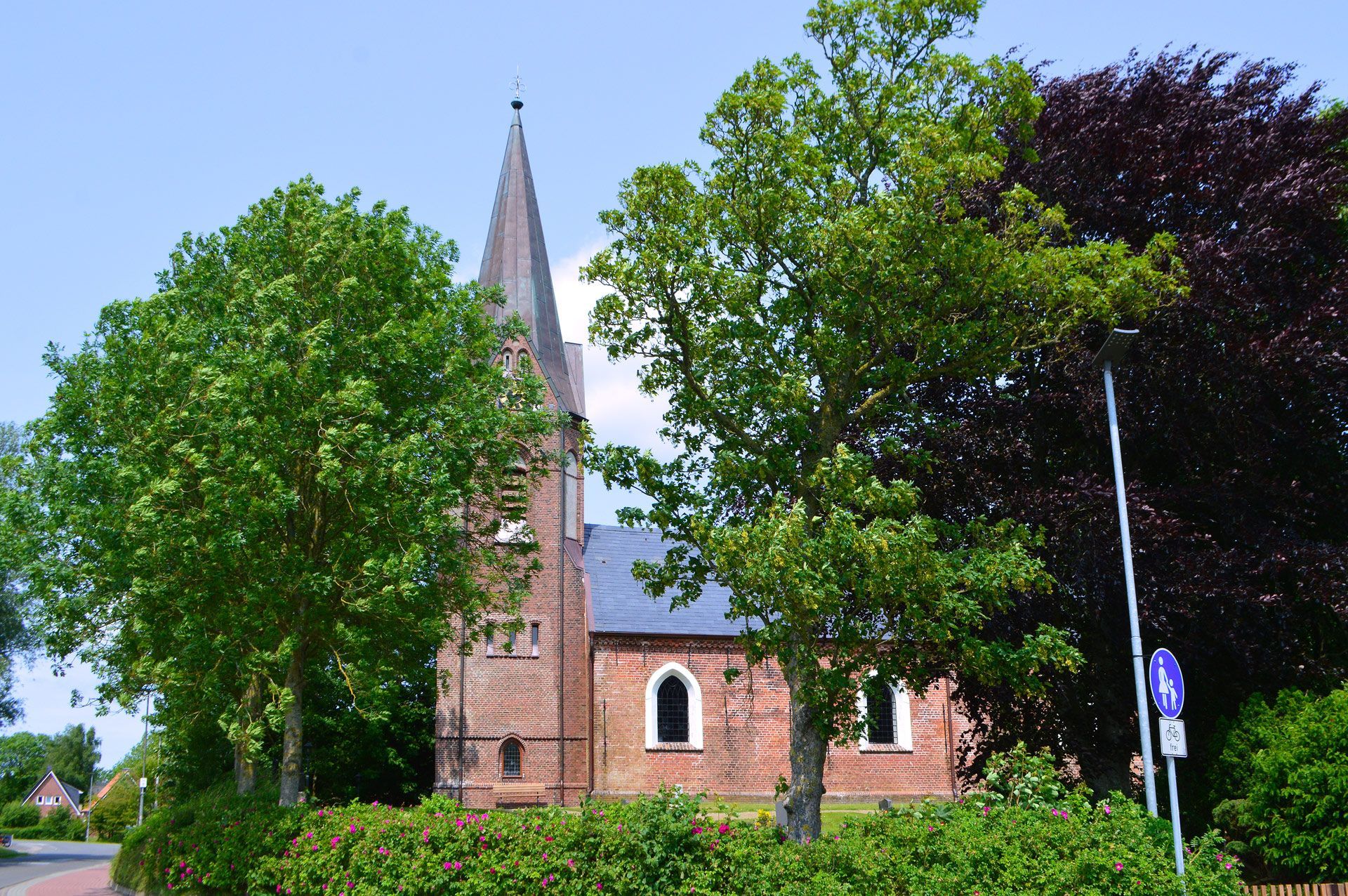 Südliche Anicht aus der Dorfstraße