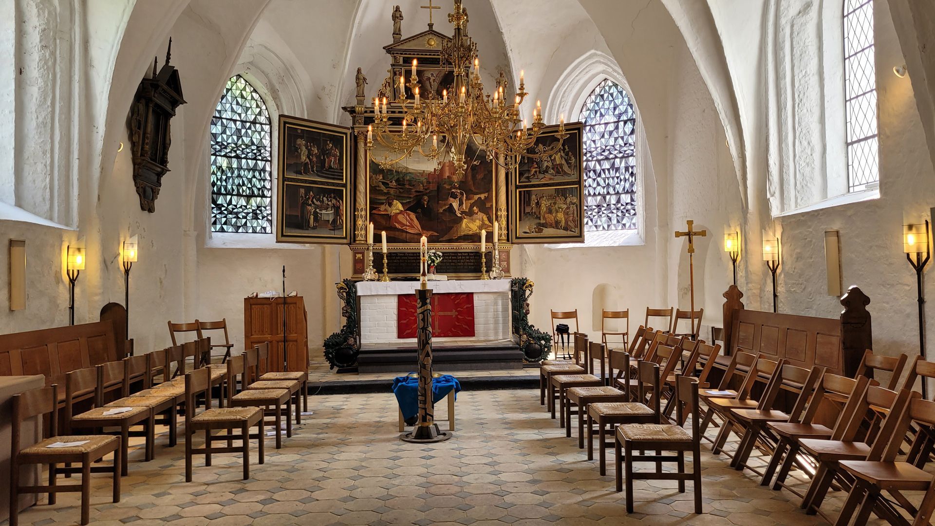 Das Bild zeigt den Altar von 1596 mit Werken von Marten van Achten. Kirche St. Christian in Garding. Das Bild zeigt den Altar von 1596 mit Werken von Marten van Achten. Kirche St. Christian in Garding.